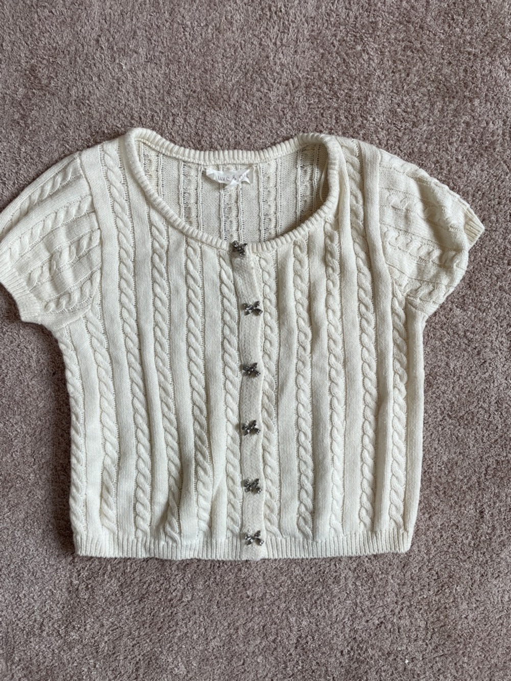 Olive & Oak Cream Cable Knit Short Sleeve Cardigan with Bow Buttons